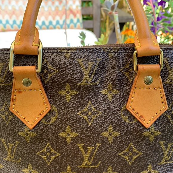 💗SOLD💗Louis Vuitton Alma in monogram canvas - Picture 8 of 16